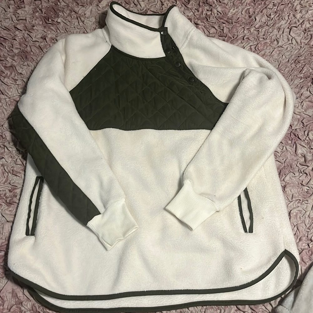 A&F Snap Fleece